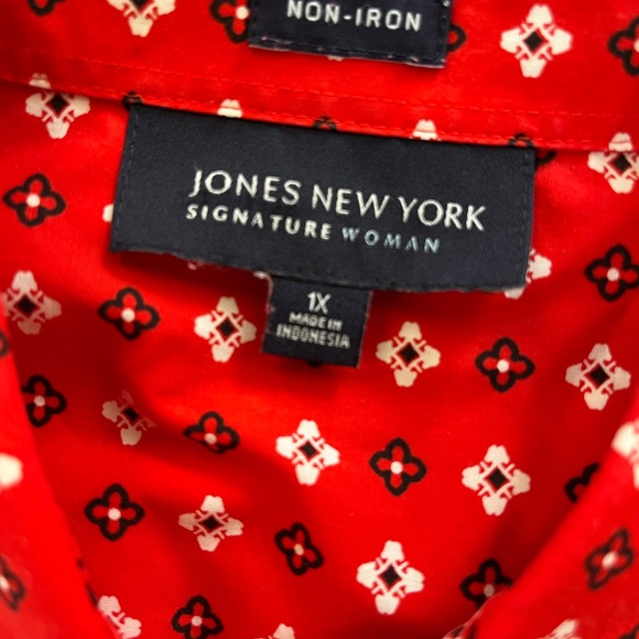 Jones New York Red Geometric Floral Women’s Shirt - Picture 2 of 4